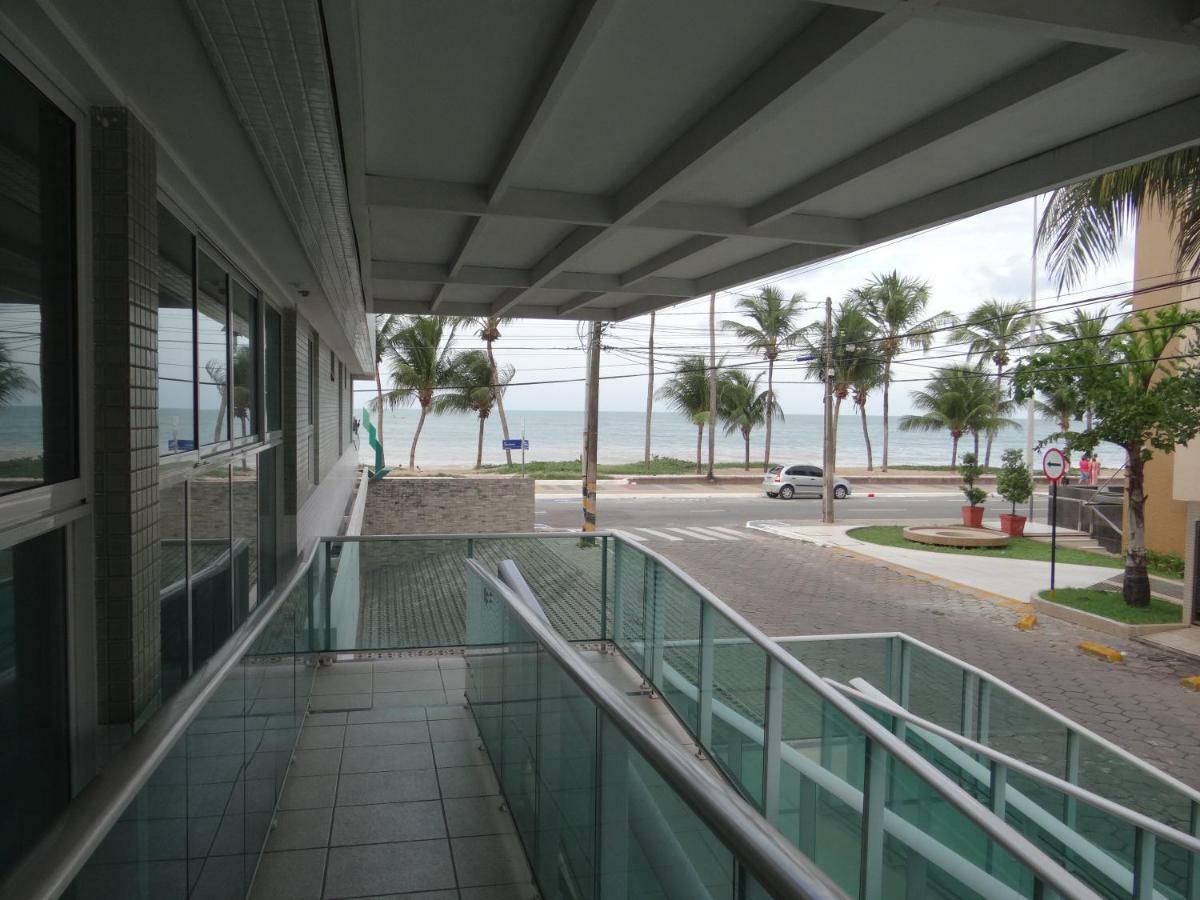 Hotel Flat A Beira Mar De Joao Pessoa Com Ar Exterior foto